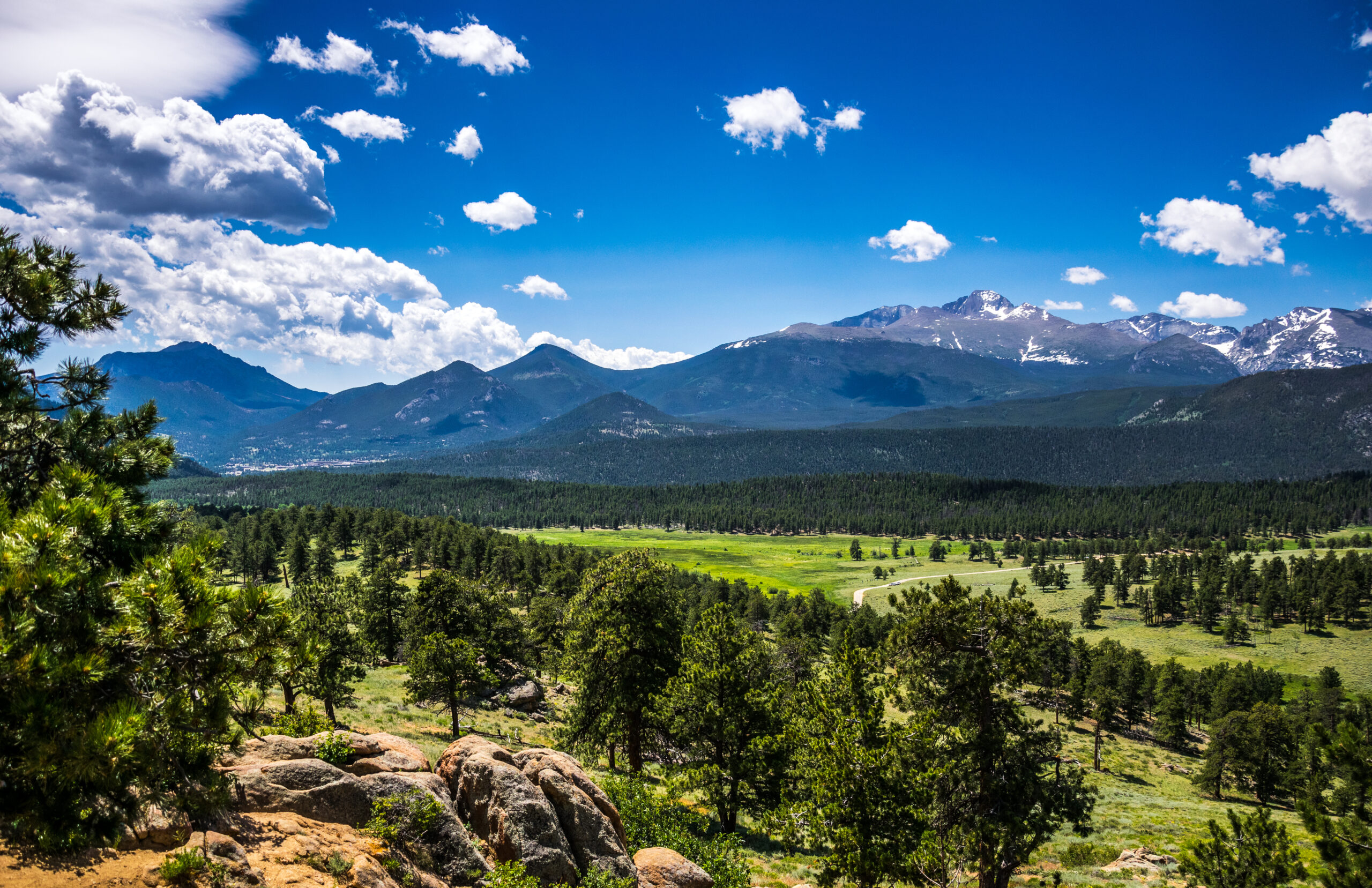 panorama of mountain peaks rocky mountain national park travel guide